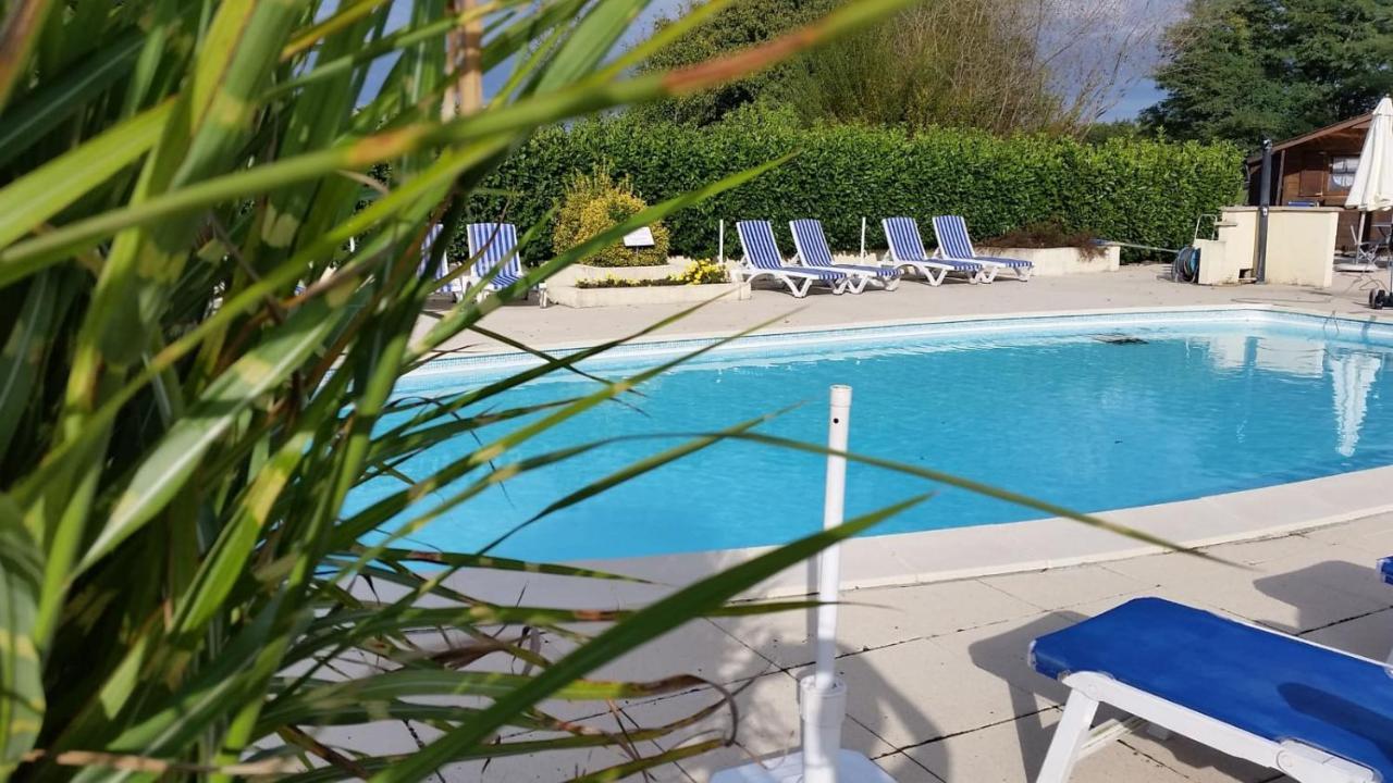 Bed and Breakfast Le Venay Frontenaud Exterior foto